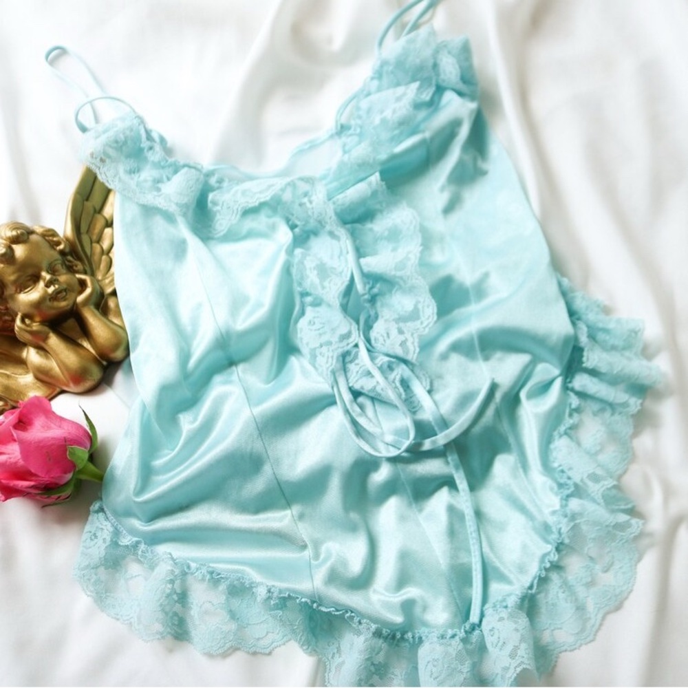 Vintage 80s Light Blue Lace Lingerie Top Size (M/L)